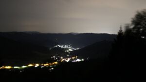 Dieses Bild zeigt eine Webcam-Aufnahme vom Achertal, aufgenommen am Mittwoch, den 15.07.2026 um 01:00 Uhr. Die Temperatur betrug 22°C.