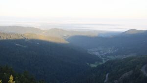 Dieses Bild zeigt eine Webcam-Aufnahme vom Achertal, aufgenommen am Samstag, den 06.09.2025 um 07:30 Uhr. Die Temperatur betrug 9.8°C.