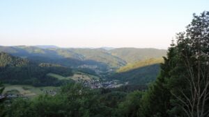 Dieses Bild zeigt eine Webcam-Aufnahme vom Achertal, aufgenommen am Donnerstag, den 28.05.2026 um 06:30 Uhr. Die Temperatur betrug 17.5°C.