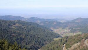 Dieses Bild zeigt eine Webcam-Aufnahme vom Achertal, aufgenommen am Freitag, den 13.03.2026 um 09:50 Uhr. Die Temperatur betrug 4.4°C.