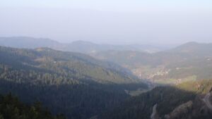 Dieses Bild zeigt eine Webcam-Aufnahme vom Achertal, aufgenommen am Dienstag, den 10.03.2026 um 08:00 Uhr. Die Temperatur betrug 8.2°C.