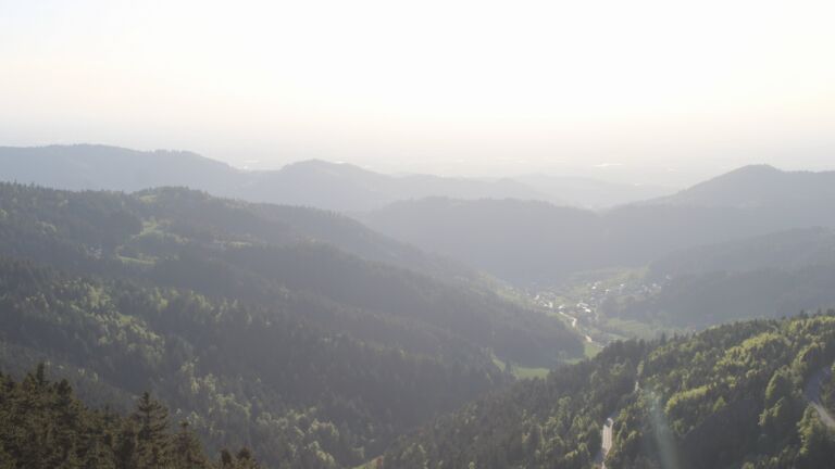 Dieses Bild zeigt eine Webcam-Aufnahme vom Achertal, aufgenommen am Mittwoch, den 29.04.2026 um 19:20 Uhr. Die Temperatur betrug 11.1°C.