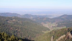 Dieses Bild zeigt eine Webcam-Aufnahme vom Achertal, aufgenommen am Donnerstag, den 09.04.2026 um 08:40 Uhr. Die Temperatur betrug 13.6°C.