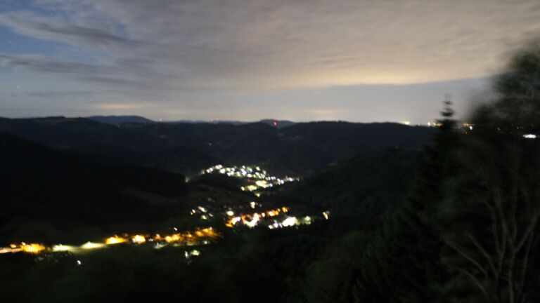 Dieses Bild zeigt eine Webcam-Aufnahme vom Achertal, aufgenommen am Samstag, den 06.06.2026 um 03:00 Uhr. Die Temperatur betrug 12.6°C.