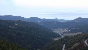 Dieses Bild zeigt eine Webcam-Aufnahme vom Achertal, aufgenommen am Donnerstag, den 11.12.2025 um 08:30 Uhr. Die Temperatur betrug 5.4°C.