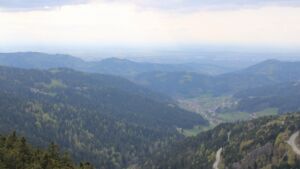 Dieses Bild zeigt eine Webcam-Aufnahme vom Achertal, aufgenommen am Dienstag, den 21.04.2026 um 16:10 Uhr. Die Temperatur betrug 4.1°C.