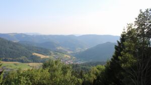 Dieses Bild zeigt eine Webcam-Aufnahme vom Achertal, aufgenommen am Samstag, den 27.06.2026 um 19:30 Uhr. Die Temperatur betrug 38.6°C.