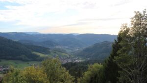 Dieses Bild zeigt eine Webcam-Aufnahme vom Achertal, aufgenommen am Freitag, den 16.10.2026 um 17:30 Uhr. Die Temperatur betrug 20.9°C.