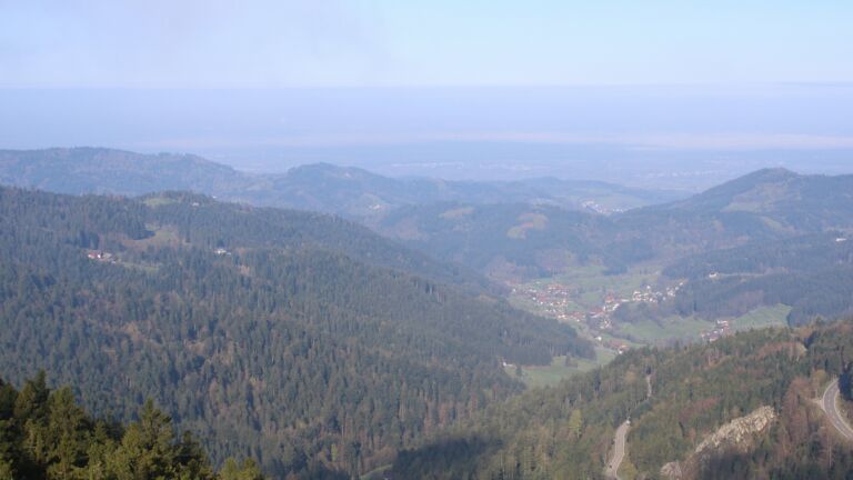 Dieses Bild zeigt eine Webcam-Aufnahme vom Achertal, aufgenommen am Mittwoch, den 15.04.2026 um 09:00 Uhr. Die Temperatur betrug 4.4°C.