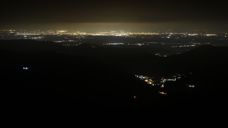 Dieses Bild zeigt eine Webcam-Aufnahme vom Achertal, aufgenommen am Mittwoch, den 24.12.2025 um 01:00 Uhr. Die Temperatur betrug -3.1°C.