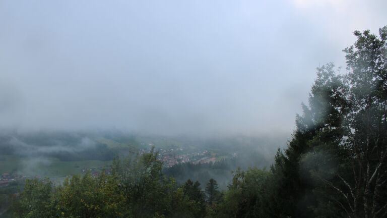 Dieses Bild zeigt eine Webcam-Aufnahme vom Achertal, aufgenommen am Mittwoch, den 14.10.2026 um 08:40 Uhr. Die Temperatur betrug 10.9°C.