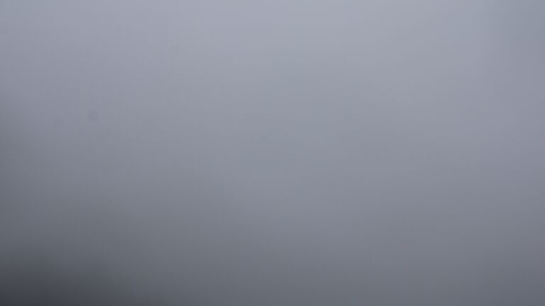 Dieses Bild zeigt eine Webcam-Aufnahme vom Achertal, aufgenommen am Dienstag, den 21.10.2025 um 12:40 Uhr. Die Temperatur betrug 7.8°C.