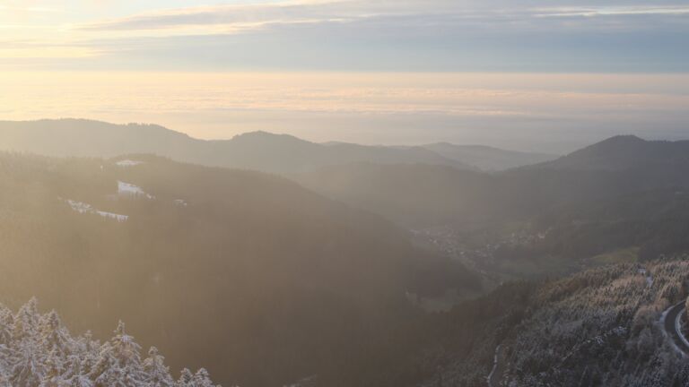 Dieses Bild zeigt eine Webcam-Aufnahme vom Achertal, aufgenommen am Donnerstag, den 27.11.2025 um 16:10 Uhr. Die Temperatur betrug -1.9°C.