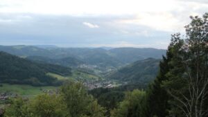 Dieses Bild zeigt eine Webcam-Aufnahme vom Achertal, aufgenommen am Sonntag, den 11.10.2026 um 18:30 Uhr. Die Temperatur betrug 7.8°C.