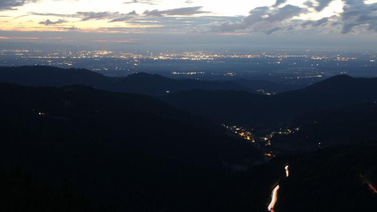 Dieses Bild zeigt eine Webcam-Aufnahme vom Achertal, aufgenommen am Mittwoch, den 10.09.2025 um 20:40 Uhr. Die Temperatur betrug 12.9°C.