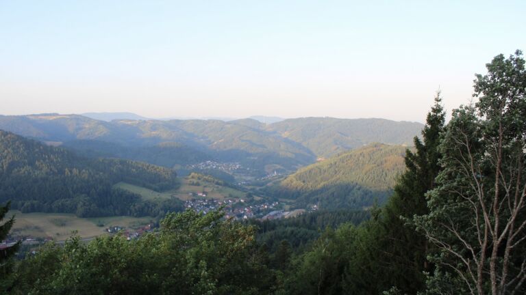 Dieses Bild zeigt eine Webcam-Aufnahme vom Achertal, aufgenommen am Dienstag, den 11.08.2026 um 07:10 Uhr. Die Temperatur betrug 18.6°C.
