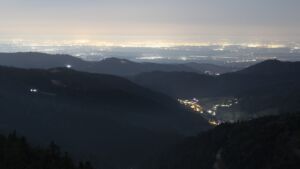 Dieses Bild zeigt eine Webcam-Aufnahme vom Achertal, aufgenommen am Donnerstag, den 05.03.2026 um 05:40 Uhr. Die Temperatur betrug 5.1°C.