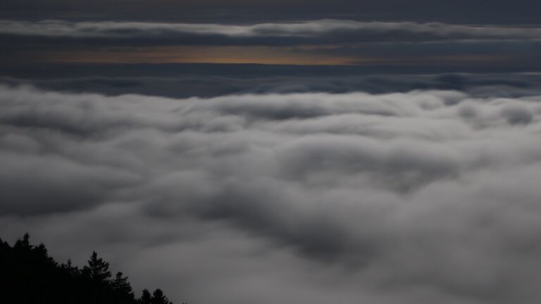 Dieses Bild zeigt eine Webcam-Aufnahme vom Achertal, aufgenommen am Donnerstag, den 04.12.2025 um 05:30 Uhr. Die Temperatur betrug 1.1°C.