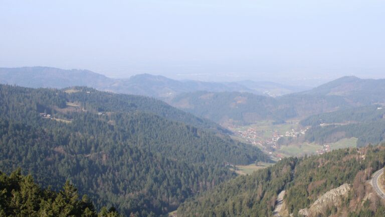 Dieses Bild zeigt eine Webcam-Aufnahme vom Achertal, aufgenommen am Dienstag, den 10.03.2026 um 09:40 Uhr. Die Temperatur betrug 9.1°C.