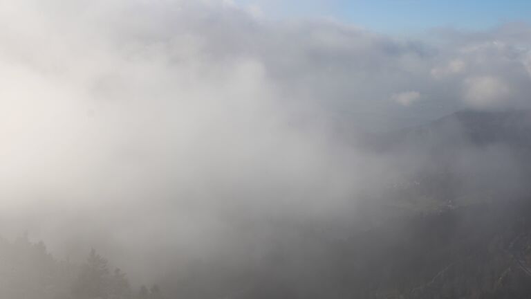 Dieses Bild zeigt eine Webcam-Aufnahme vom Achertal, aufgenommen am Dienstag, den 18.11.2025 um 14:40 Uhr. Die Temperatur betrug 4°C.