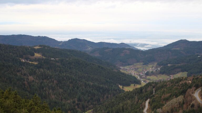 Dieses Bild zeigt eine Webcam-Aufnahme vom Achertal, aufgenommen am Samstag, den 20.12.2025 um 10:00 Uhr. Die Temperatur betrug 7.5°C.