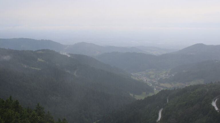 Dieses Bild zeigt eine Webcam-Aufnahme vom Achertal, aufgenommen am Mittwoch, den 04.06.2025 um 10:50 Uhr. Die Temperatur betrug 11.7°C.