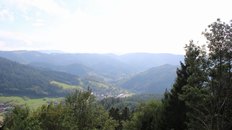 Dieses Bild zeigt eine Webcam-Aufnahme vom Achertal, aufgenommen am Mittwoch, den 16.09.2026 um 16:40 Uhr. Die Temperatur betrug 17.3°C.