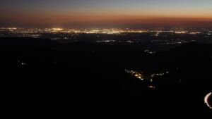 Dieses Bild zeigt eine Webcam-Aufnahme vom Achertal, aufgenommen am Montag, den 25.08.2025 um 21:40 Uhr. Die Temperatur betrug 15.8°C.