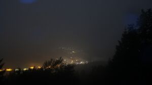 Dieses Bild zeigt eine Webcam-Aufnahme vom Achertal, aufgenommen am Mittwoch, den 01.07.2026 um 03:30 Uhr. Die Temperatur betrug 17.5°C.