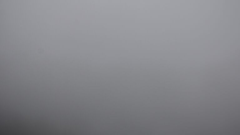 Dieses Bild zeigt eine Webcam-Aufnahme vom Achertal, aufgenommen am Montag, den 27.10.2025 um 09:30 Uhr. Die Temperatur betrug 1.5°C.