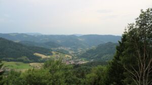 Dieses Bild zeigt eine Webcam-Aufnahme vom Achertal, aufgenommen am Freitag, den 19.06.2026 um 19:40 Uhr. Die Temperatur betrug 31°C.