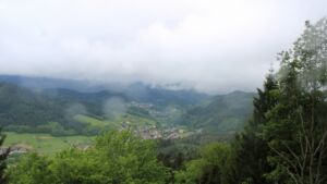 Dieses Bild zeigt eine Webcam-Aufnahme vom Achertal, aufgenommen am Freitag, den 15.05.2026 um 09:40 Uhr. Die Temperatur betrug 4.4°C.