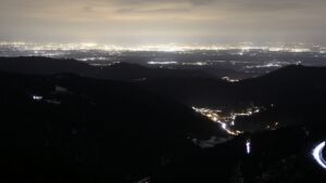 Dieses Bild zeigt eine Webcam-Aufnahme vom Achertal, aufgenommen am Mittwoch, den 14.01.2026 um 19:30 Uhr. Die Temperatur betrug 5.4°C.