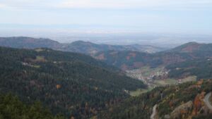 Dieses Bild zeigt eine Webcam-Aufnahme vom Achertal, aufgenommen am Samstag, den 01.11.2025 um 07:30 Uhr. Die Temperatur betrug 11.9°C.