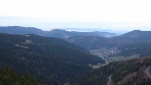 Dieses Bild zeigt eine Webcam-Aufnahme vom Achertal, aufgenommen am Mittwoch, den 17.12.2025 um 09:20 Uhr. Die Temperatur betrug 5.8°C.