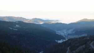 Dieses Bild zeigt eine Webcam-Aufnahme vom Achertal, aufgenommen am Sonntag, den 28.12.2025 um 09:00 Uhr. Die Temperatur betrug -0.3°C.