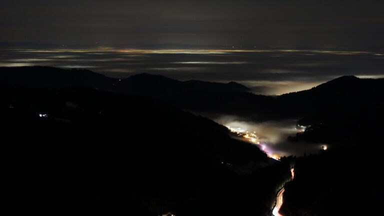 Dieses Bild zeigt eine Webcam-Aufnahme vom Achertal, aufgenommen am Mittwoch, den 21.01.2026 um 06:30 Uhr. Die Temperatur betrug 5.4°C.