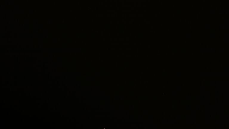 Dieses Bild zeigt eine Webcam-Aufnahme vom Achertal, aufgenommen am Sonntag, den 26.10.2025 um 21:00 Uhr. Die Temperatur betrug 0.4°C.