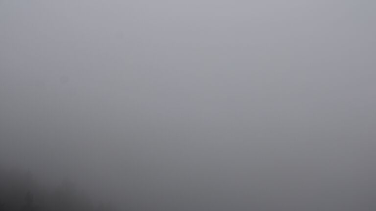 Dieses Bild zeigt eine Webcam-Aufnahme vom Achertal, aufgenommen am Sonntag, den 02.11.2025 um 12:40 Uhr. Die Temperatur betrug 5.9°C.