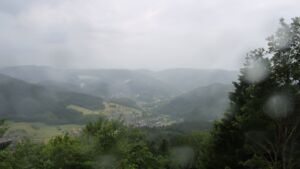 Dieses Bild zeigt eine Webcam-Aufnahme vom Achertal, aufgenommen am Montag, den 08.06.2026 um 17:20 Uhr. Die Temperatur betrug 15.7°C.