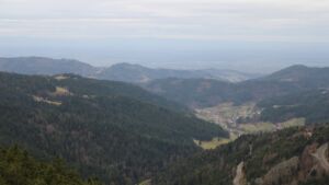 Dieses Bild zeigt eine Webcam-Aufnahme vom Achertal, aufgenommen am Freitag, den 19.12.2025 um 14:50 Uhr. Die Temperatur betrug 7.3°C.