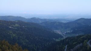 Dieses Bild zeigt eine Webcam-Aufnahme vom Achertal, aufgenommen am Samstag, den 25.04.2026 um 05:50 Uhr. Die Temperatur betrug 9.9°C.