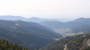 Dieses Bild zeigt eine Webcam-Aufnahme vom Achertal, aufgenommen am Donnerstag, den 05.03.2026 um 15:30 Uhr. Die Temperatur betrug 13.2°C.