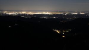 Dieses Bild zeigt eine Webcam-Aufnahme vom Achertal, aufgenommen am Sonntag, den 05.04.2026 um 01:30 Uhr. Die Temperatur betrug 9.2°C.