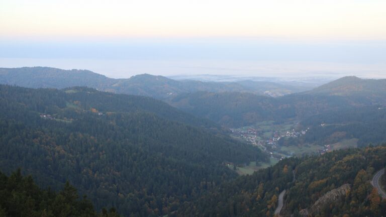 Dieses Bild zeigt eine Webcam-Aufnahme vom Achertal, aufgenommen am Freitag, den 10.10.2025 um 08:20 Uhr. Die Temperatur betrug 7.2°C.
