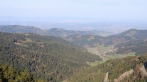 Dieses Bild zeigt eine Webcam-Aufnahme vom Achertal, aufgenommen am Freitag, den 17.04.2026 um 08:50 Uhr. Die Temperatur betrug 13.1°C.