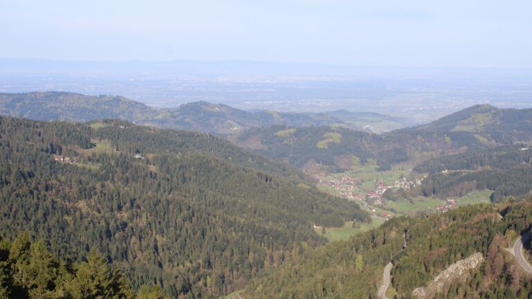 Dieses Bild zeigt eine Webcam-Aufnahme vom Achertal, aufgenommen am Freitag, den 17.04.2026 um 08:50 Uhr. Die Temperatur betrug 13.1°C.