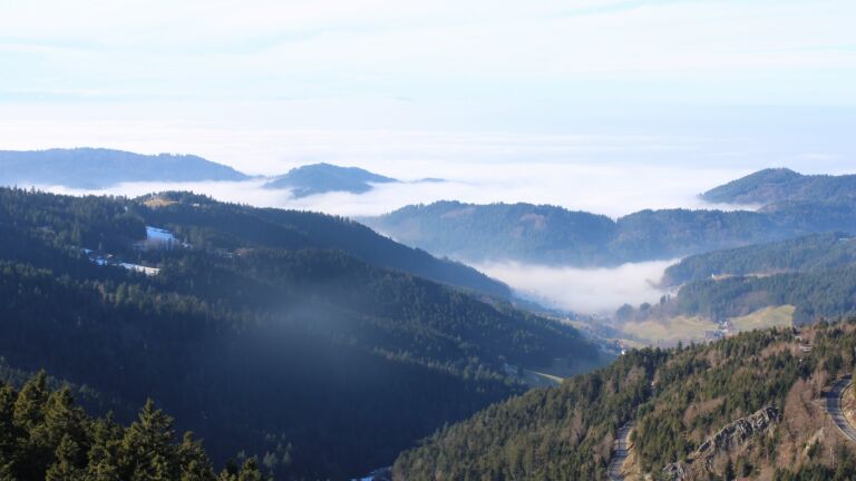 Dieses Bild zeigt eine Webcam-Aufnahme vom Achertal, aufgenommen am Samstag, den 24.01.2026 um 13:30 Uhr. Die Temperatur betrug 3.2°C.