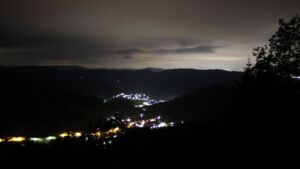 Dieses Bild zeigt eine Webcam-Aufnahme vom Achertal, aufgenommen am Samstag, den 16.05.2026 um 03:00 Uhr. Die Temperatur betrug 3.6°C.
