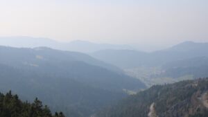 Dieses Bild zeigt eine Webcam-Aufnahme vom Achertal, aufgenommen am Sonntag, den 08.03.2026 um 14:40 Uhr. Die Temperatur betrug 11.4°C.